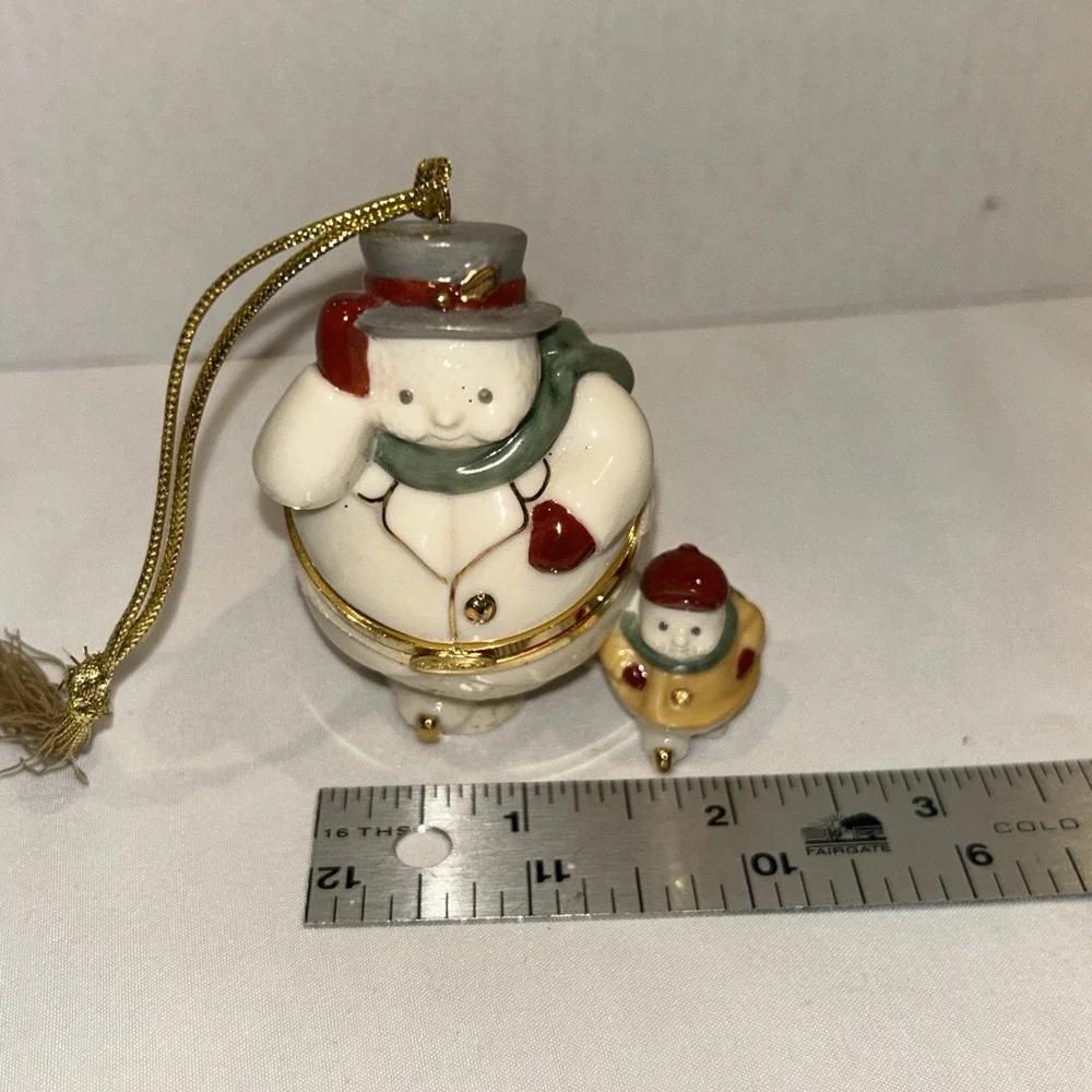Lenox Christmas Holiday‎ Ornament Skating Snowman Hinged Trinket Box